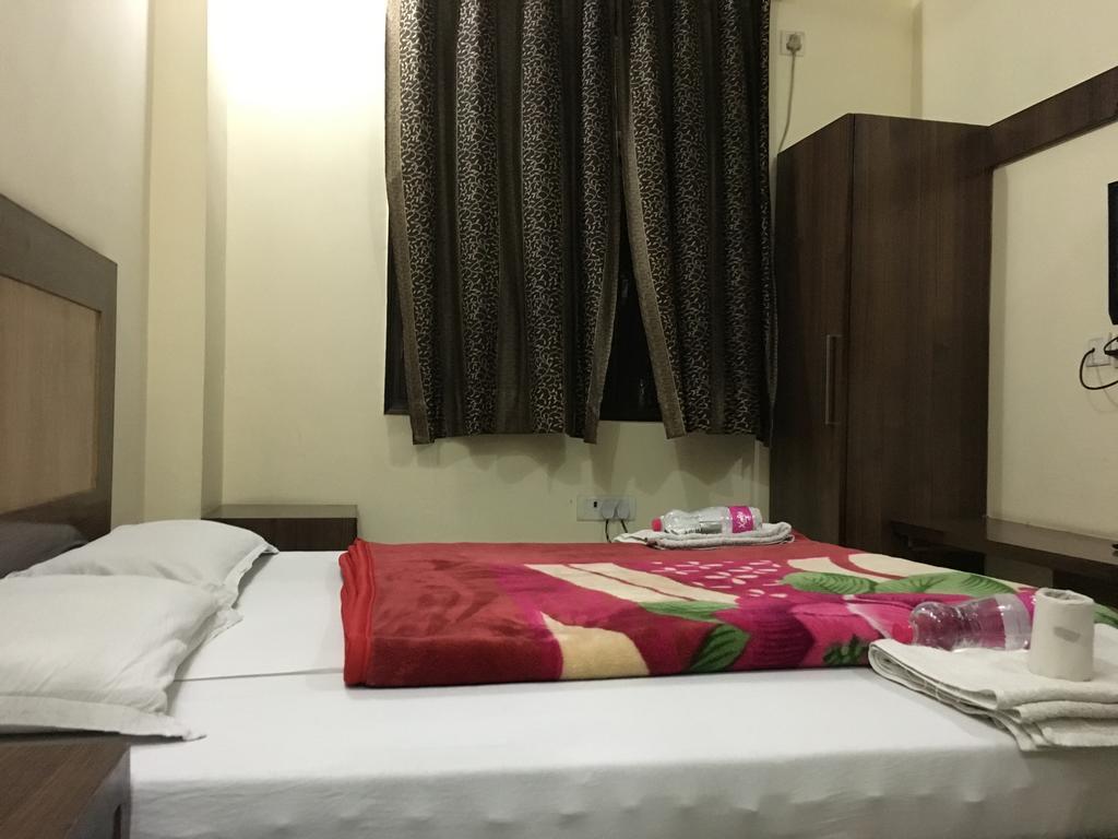 Hotel Vintage Inn Új-Delhi Kültér fotó