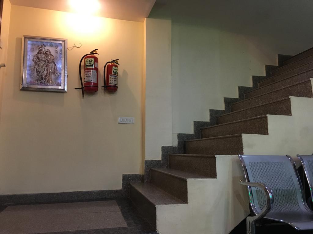 Hotel Vintage Inn Új-Delhi Kültér fotó
